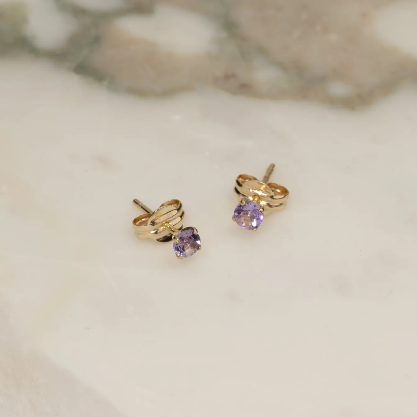 SOLEY PURPLE AMETHYST SOLID GOLD STUD EARRING