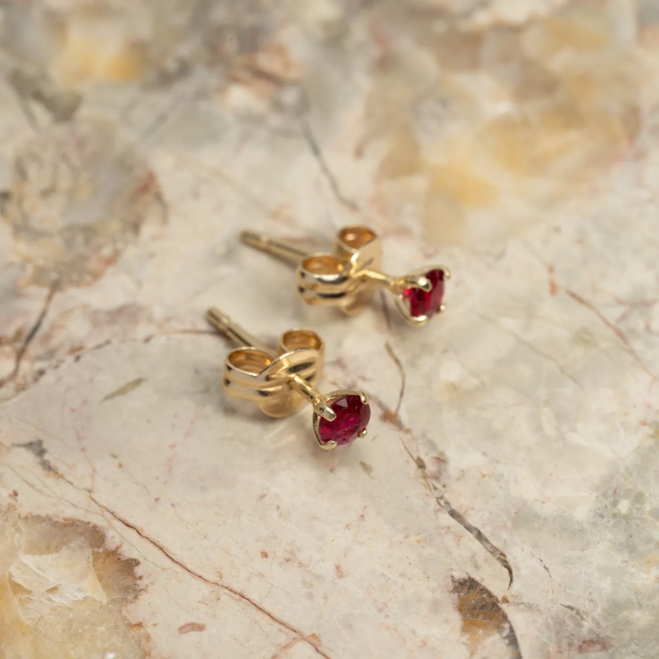 SOLEY RUBY SOLID GOLD STUD EARRING