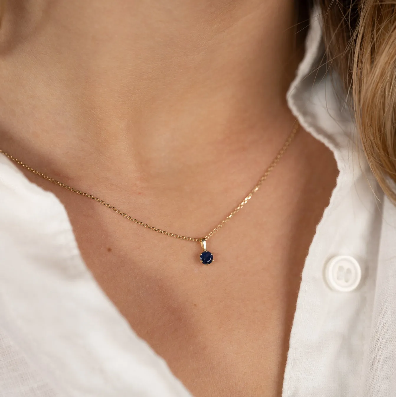 SOLEY SAPPHIRE SOLID GOLD PENDANT