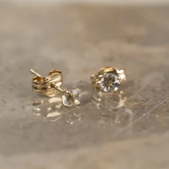 SOLEY WHITE TOPAZ SOLID GOLD STUD EARRING