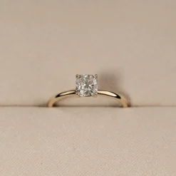 SOLITAIRE BASKET-SET CUSHION DIAMOND RING - 0.75ct - YG