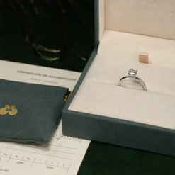 SOLITAIRE BASKET-SET CUSHION DIAMOND RING - 1.0ct - WG