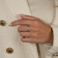 SOLITAIRE BASKET-SET CUSHION DIAMOND RING - 0.75ct - WG