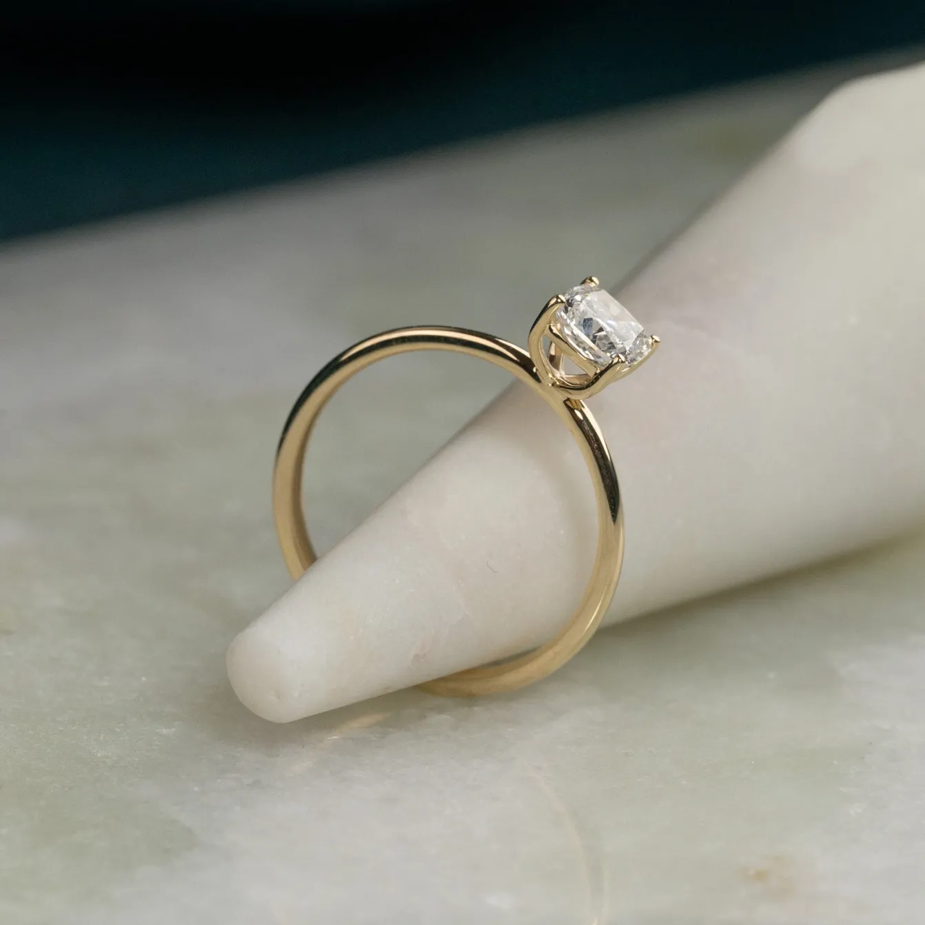 SOLITAIRE BASKET-SET CUSHION DIAMOND RING - 0.75ct - YG