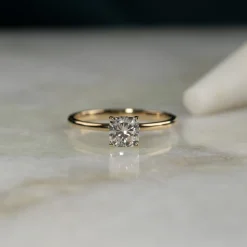 SOLITAIRE BASKET-SET CUSHION DIAMOND RING - 0.75ct - YG