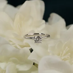 SOLITAIRE BASKET-SET CUSHION DIAMOND RING - 0.75ct - WG