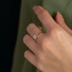 SOLITAIRE BASKET-SET CUSHION DIAMOND RING - 1.0ct - YG