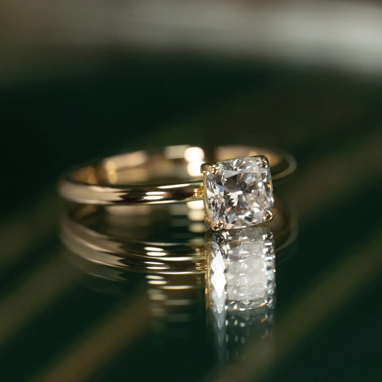 SOLITAIRE BASKET-SET CUSHION DIAMOND RING - 1.0ct - YG