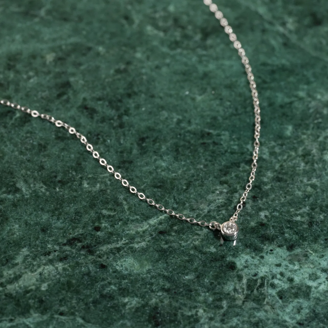 SOLITAIRE BEZEL DIAMOND NECKLACE - 0.1ct - WG