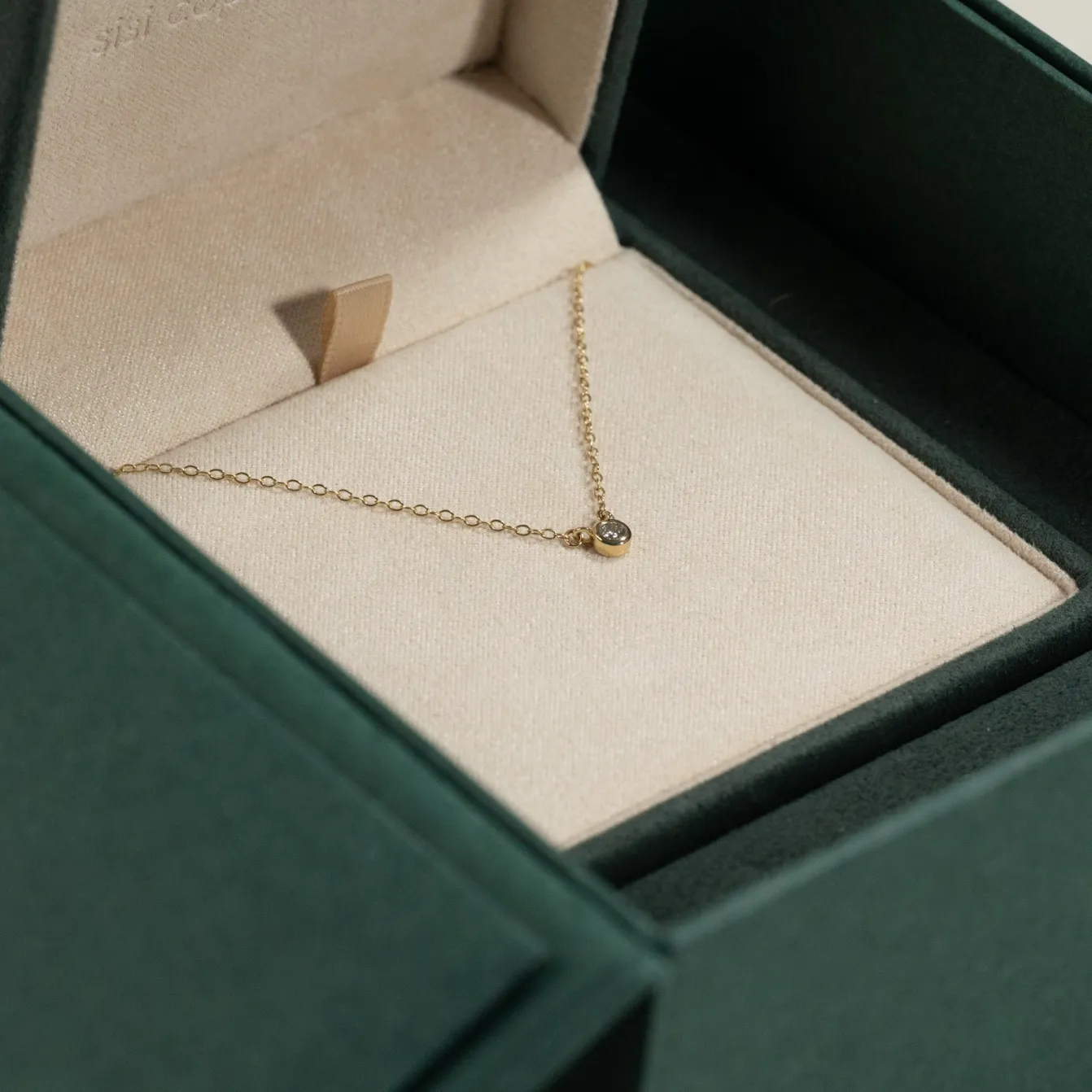 SOLITAIRE BEZEL DIAMOND NECKLACE - 0.1ct - YG