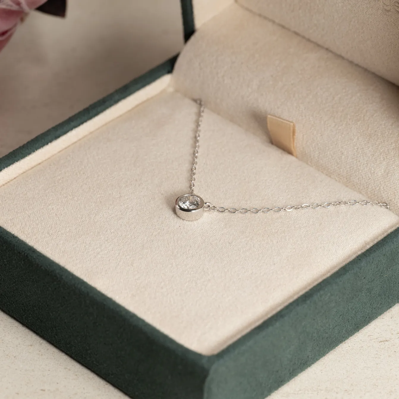SOLITAIRE BEZEL DIAMOND NECKLACE - 0.5ct - WG