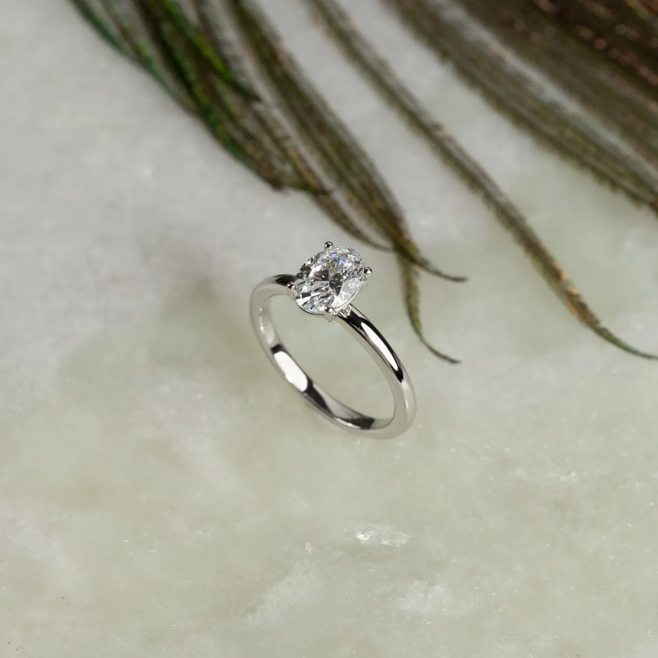 SOLITAIRE OVAL-CUT DIAMOND RING - 1.0ct - WG