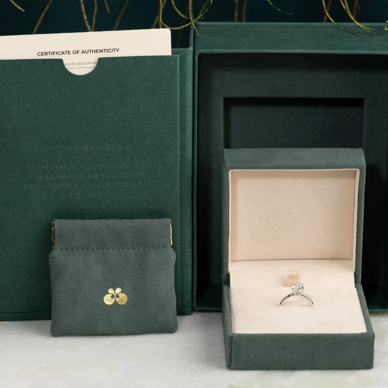 SOLITAIRE OVAL-CUT DIAMOND RING - 2.0ct - WG