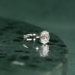 SOLITAIRE OVAL-CUT DIAMOND RING - 1.5ct - WG