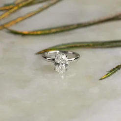 SOLITAIRE OVAL-CUT DIAMOND RING - 2.0ct - WG
