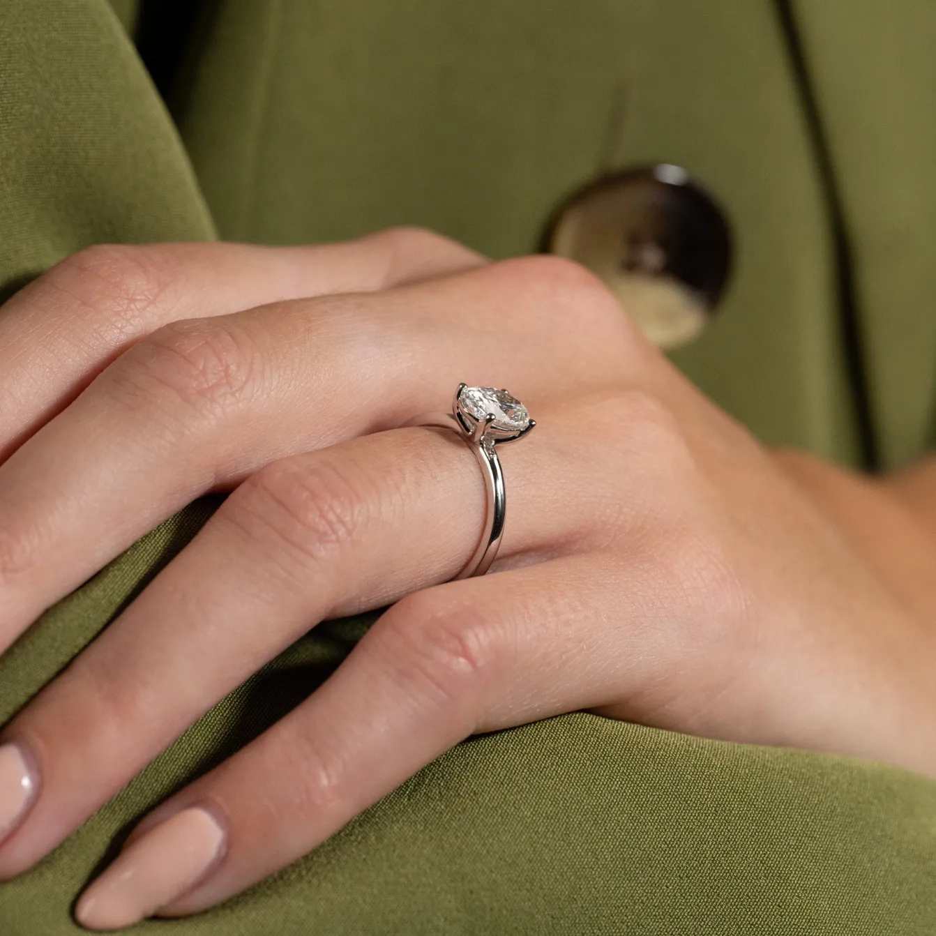 SOLITAIRE OVAL-CUT DIAMOND RING - 1.5ct - WG