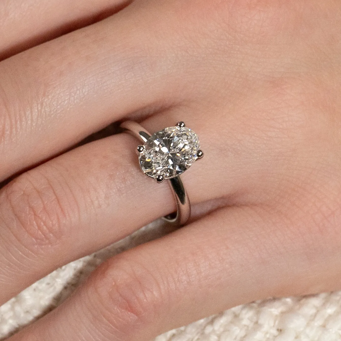 SOLITAIRE OVAL-CUT DIAMOND RING - 3.0ct - WG