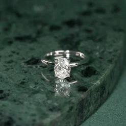 SOLITAIRE OVAL-CUT DIAMOND RING - 1.5ct - WG