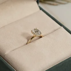 SOLITAIRE OVAL-CUT DIAMOND RING - 2.0ct - YG