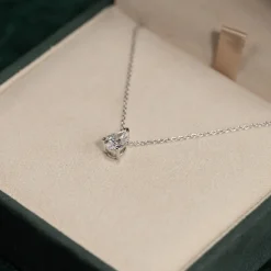 SOLITAIRE PEAR DIAMOND PENDANT - 0.65ct - WG