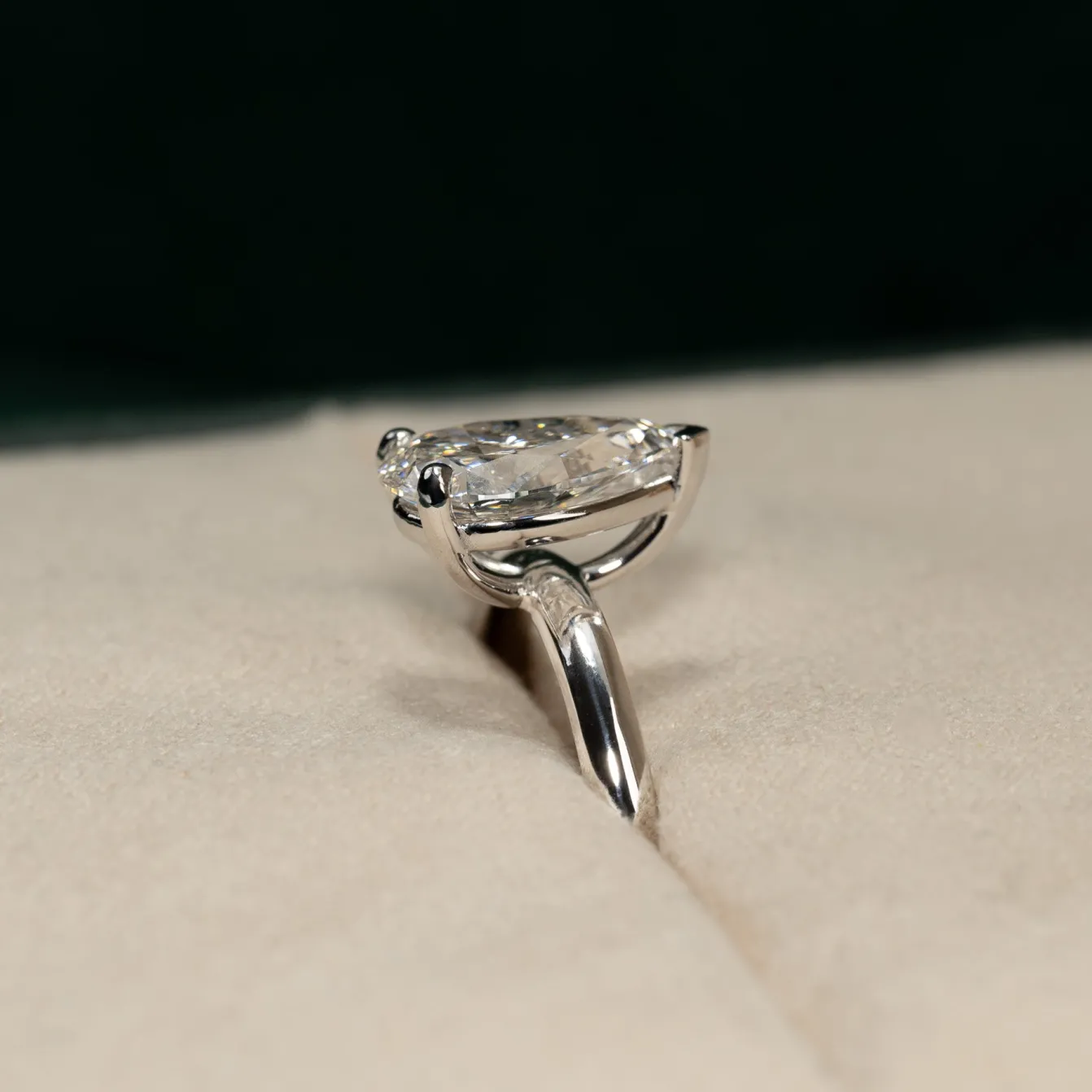 SOLITAIRE PEAR DIAMOND RING - 2.0ct - WG
