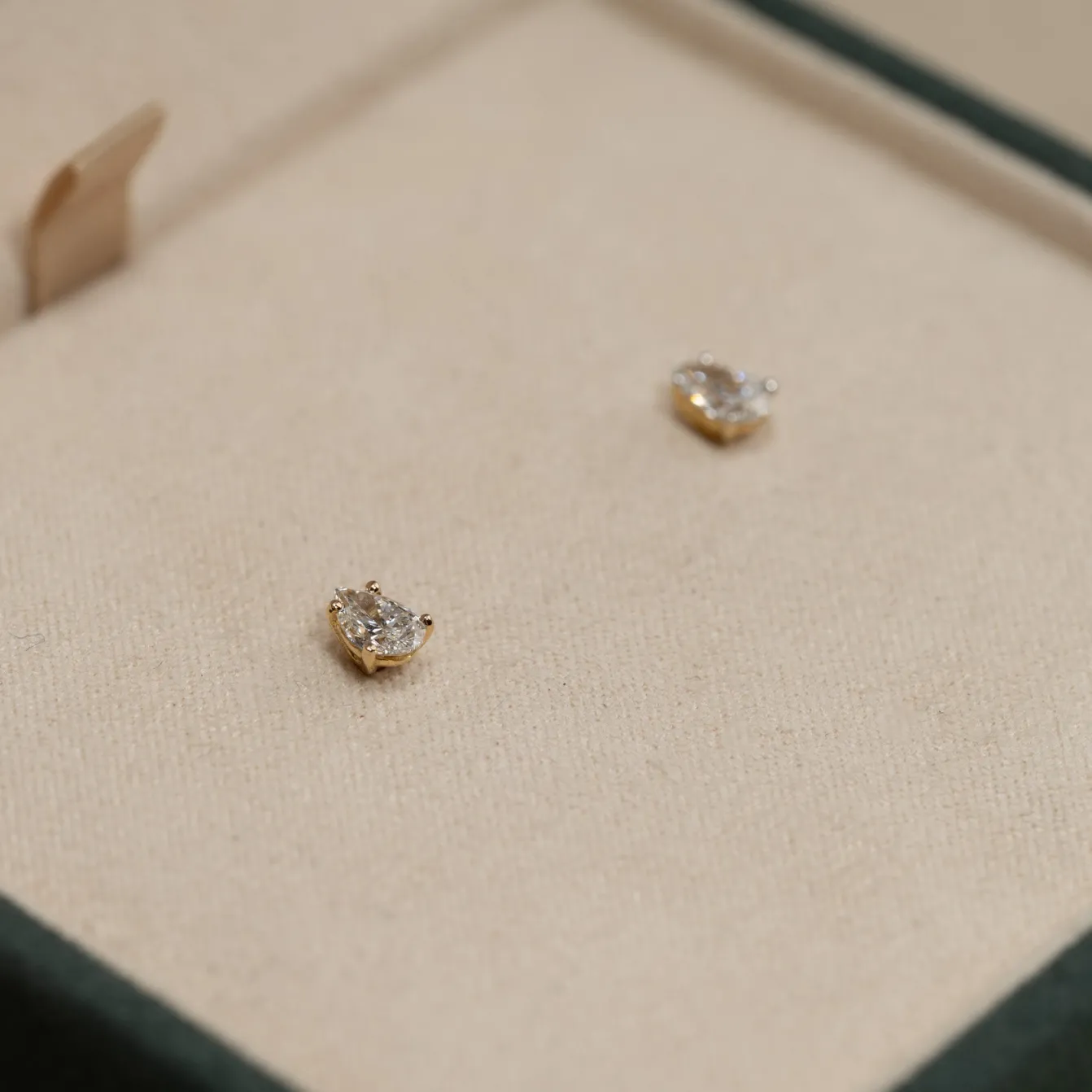 SOLITAIRE PEAR DIAMOND STUD EARRING - 0.5ct - YG