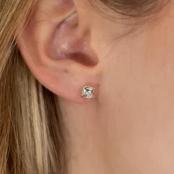 SOLITAIRE PRINCESS-CUT DIAMOND STUD EARRING - 1.15ct - YG