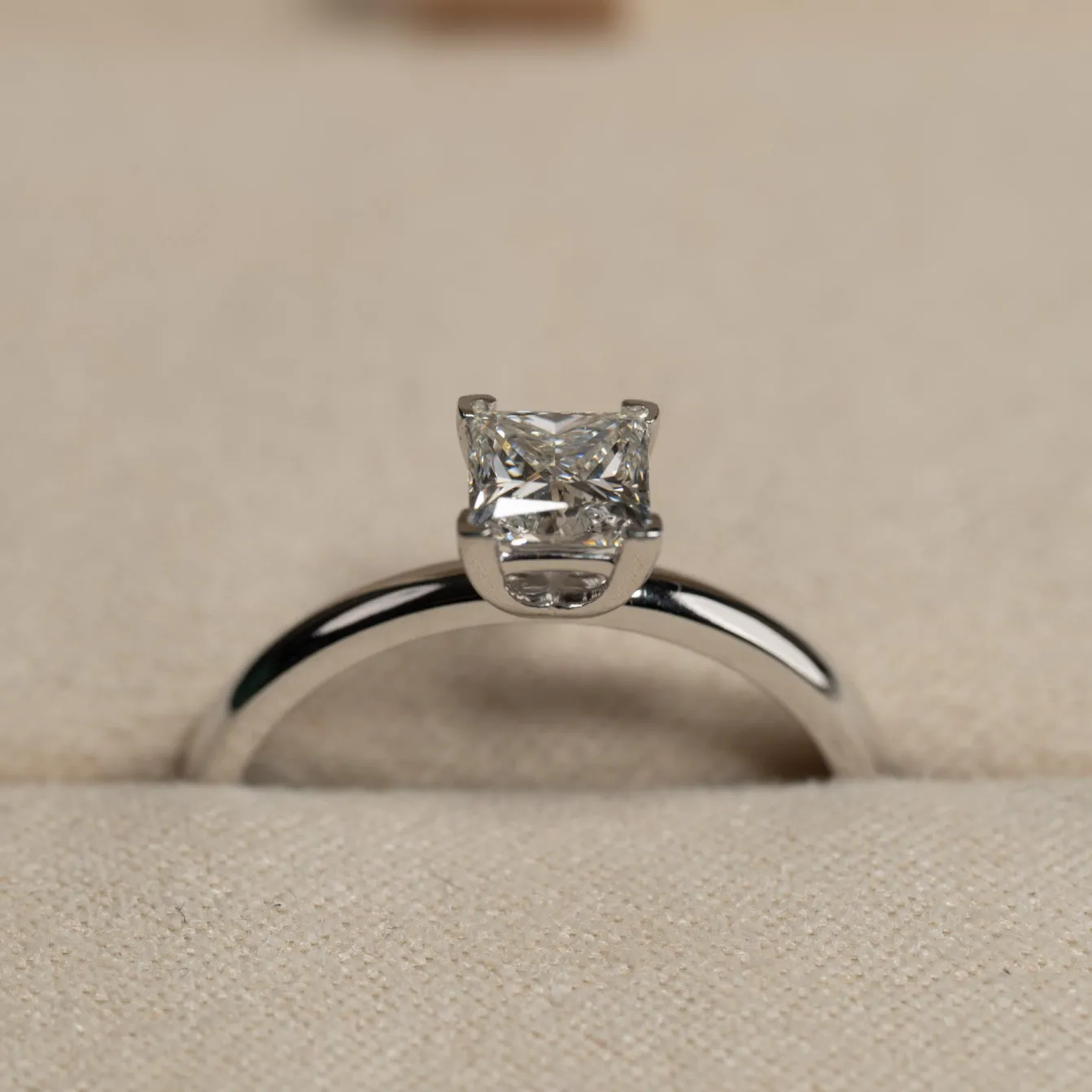 SOLITAIRE PRINCESS-CUT DIAMOND RING - 0.75ct - WG