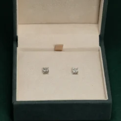 SOLITAIRE PRINCESS-CUT DIAMOND STUD EARRING - 1.15ct - WG