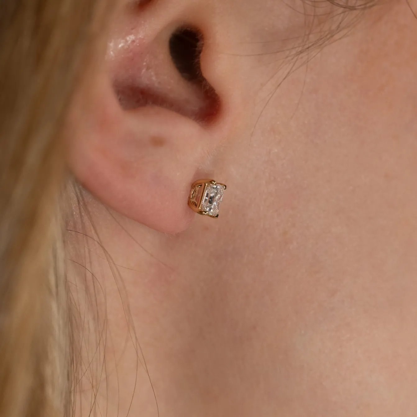 SOLITAIRE PRINCESS-CUT DIAMOND STUD EARRING - 1.15ct - YG