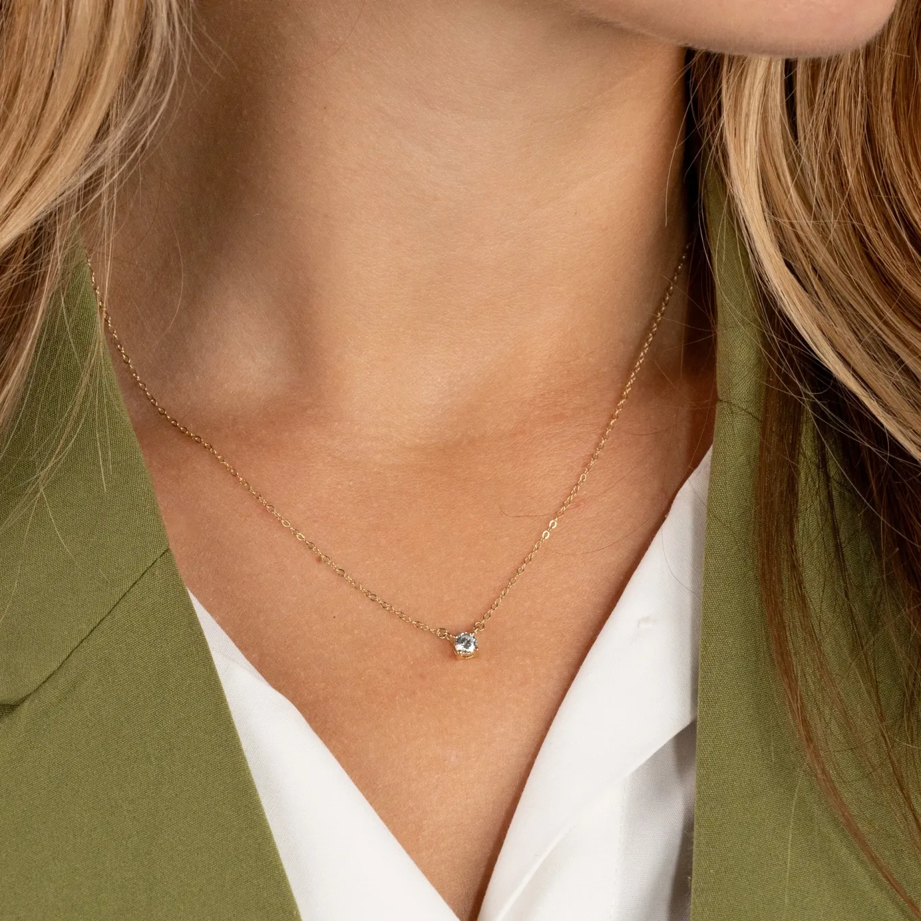 SOLITAIRE PRONG DIAMOND NECKLACE - 0.1ct - YG
