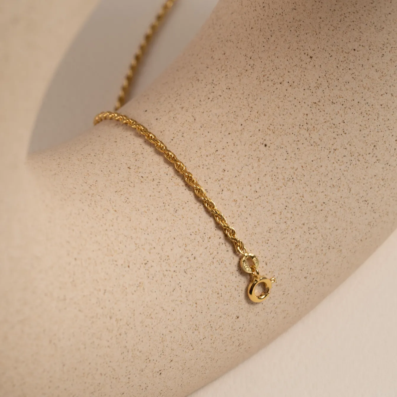 SVEA SMALL GOLDEN BRACELET