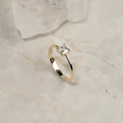 TETRA CRYSTAL SOLID GOLD RING