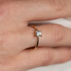 TETRA CRYSTAL SOLID GOLD RING