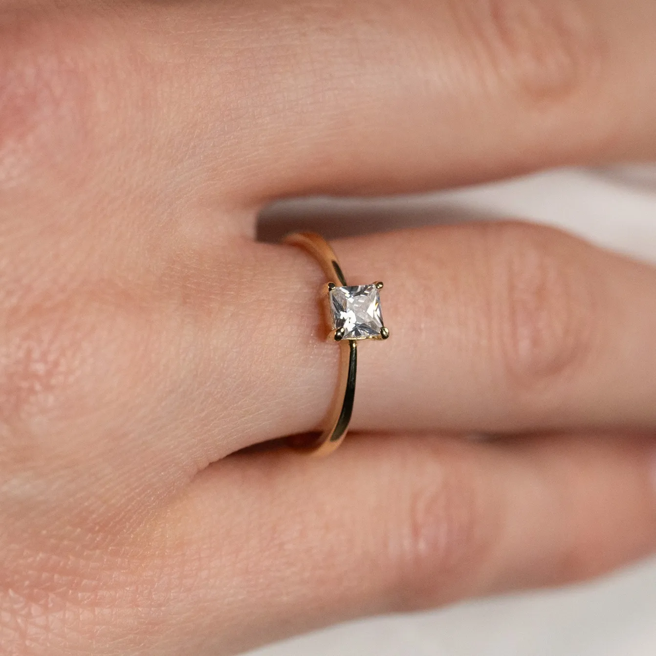 TETRA CRYSTAL SOLID GOLD RING