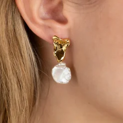 THORA PEARL GOLDEN EARRING