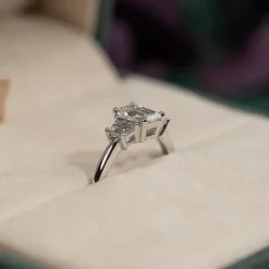 THREE-STONE EMERALD-CUT DIAMOND RING - 1.5ct - WG