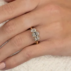 THREE-STONE OVAL-CUT DIAMOND RING - 2.0ct - YG