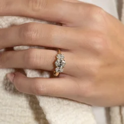 THREE-STONE OVAL-CUT DIAMOND RING - 2.0ct - YG