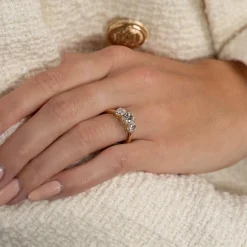 THREE-STONE OVAL-CUT DIAMOND RING - 2.0ct - YG