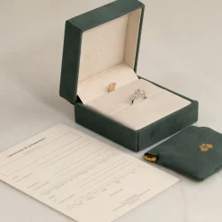 THREE-STONE OVAL-CUT DIAMOND RING - 2.0ct - WG