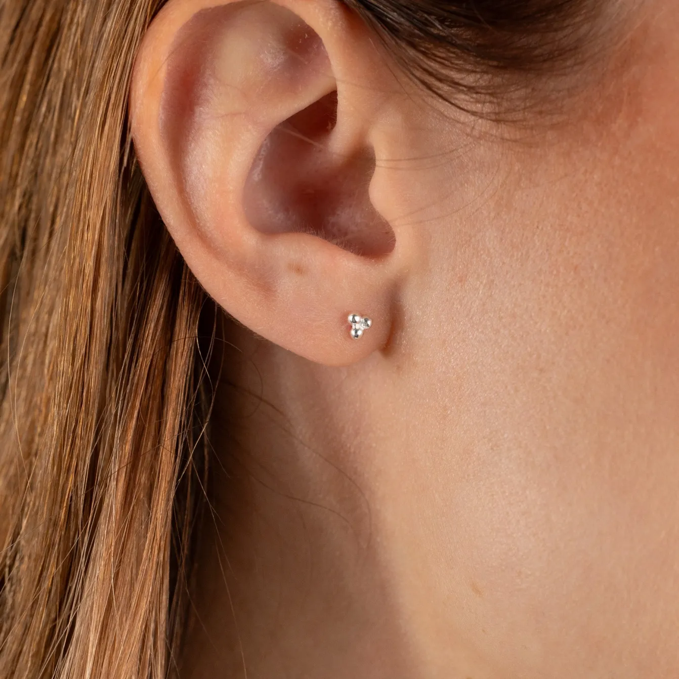 TRIA DOT SILVER EARRING