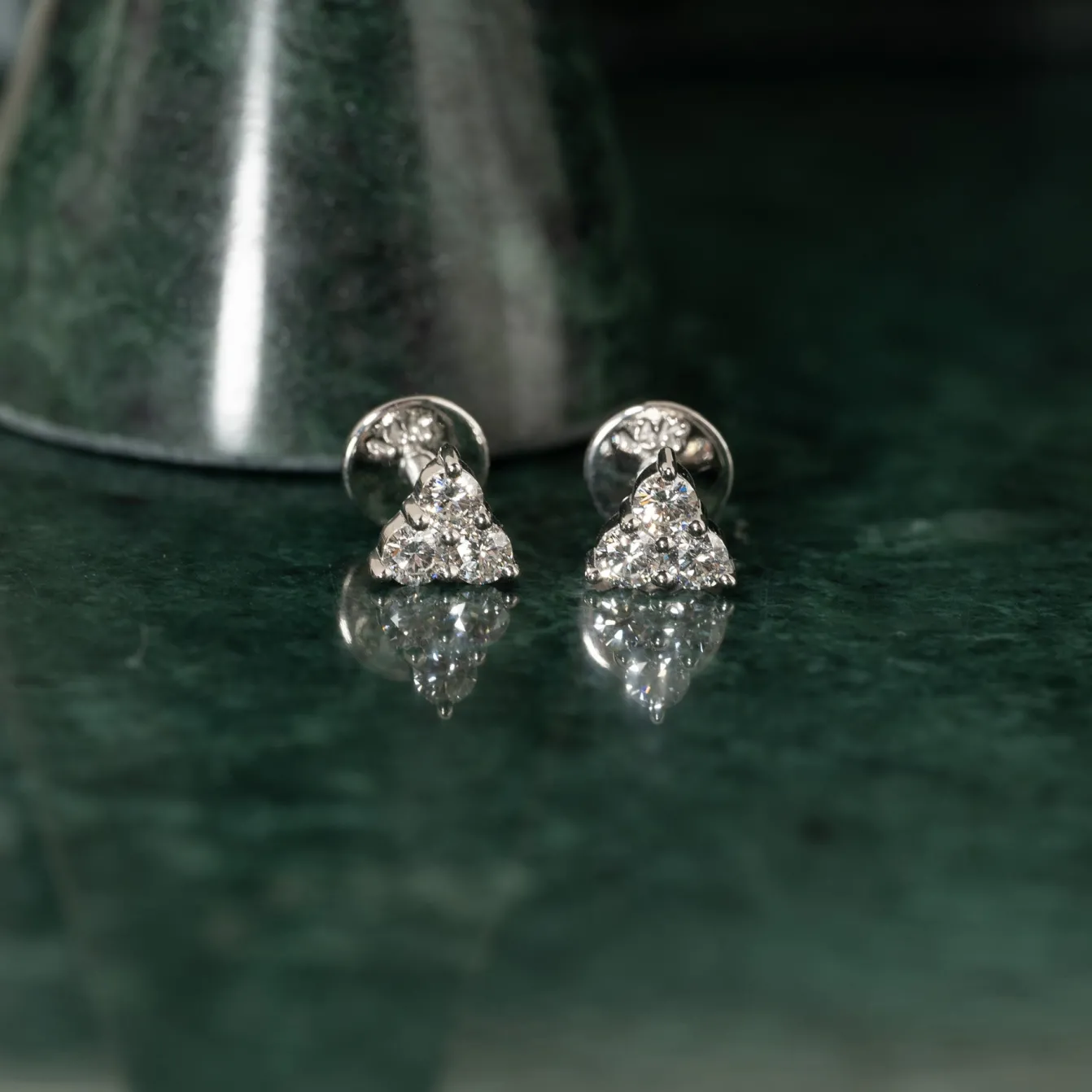 TRIO DIAMOND STUD EARRING - 0.43ct - WG
