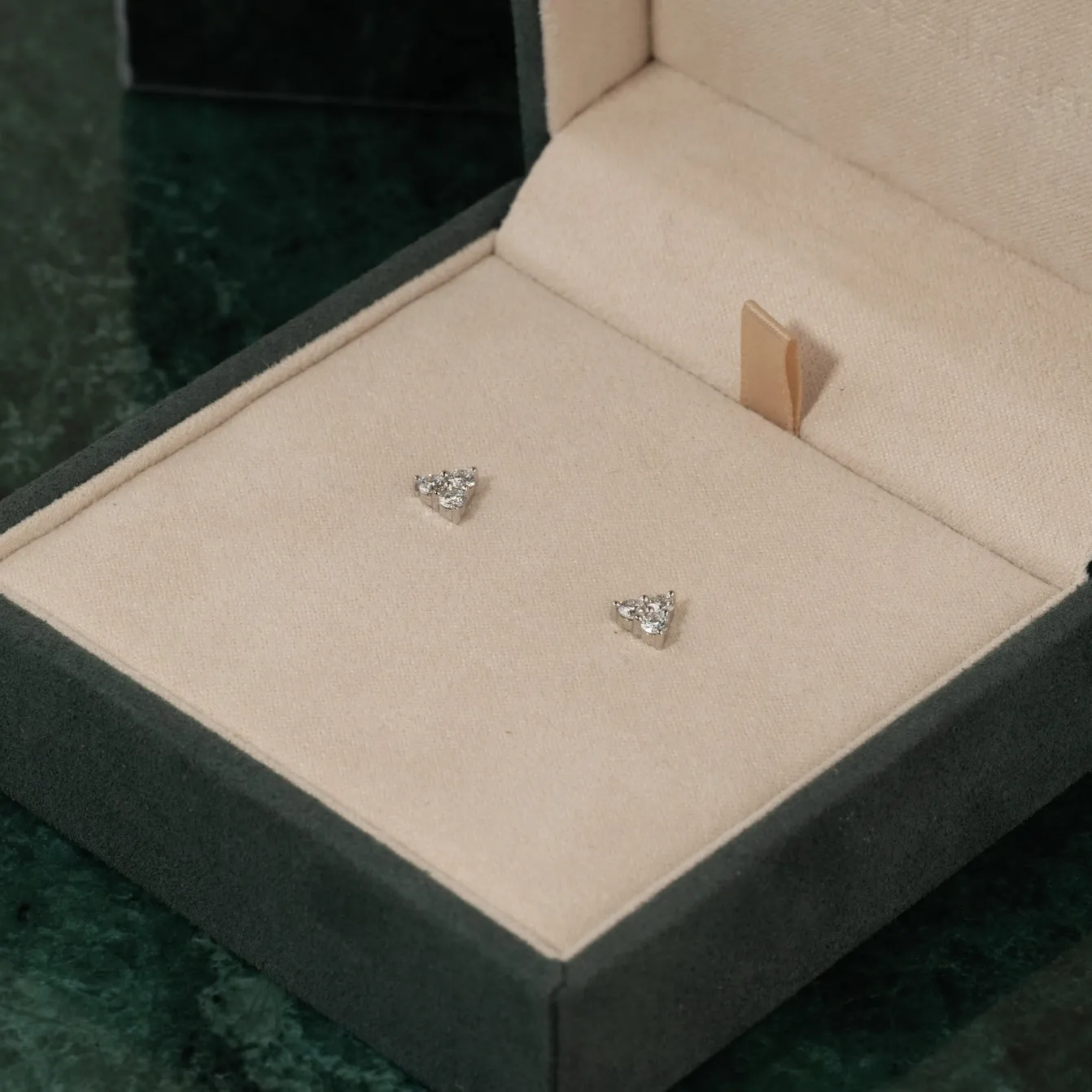 TRIO DIAMOND STUD EARRING - 0.43ct - WG