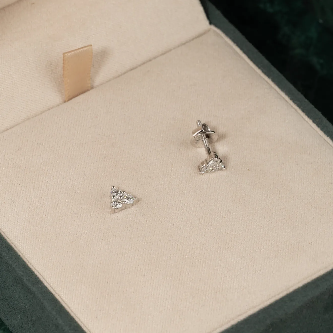 TRIO DIAMOND STUD EARRING - 0.43ct - WG