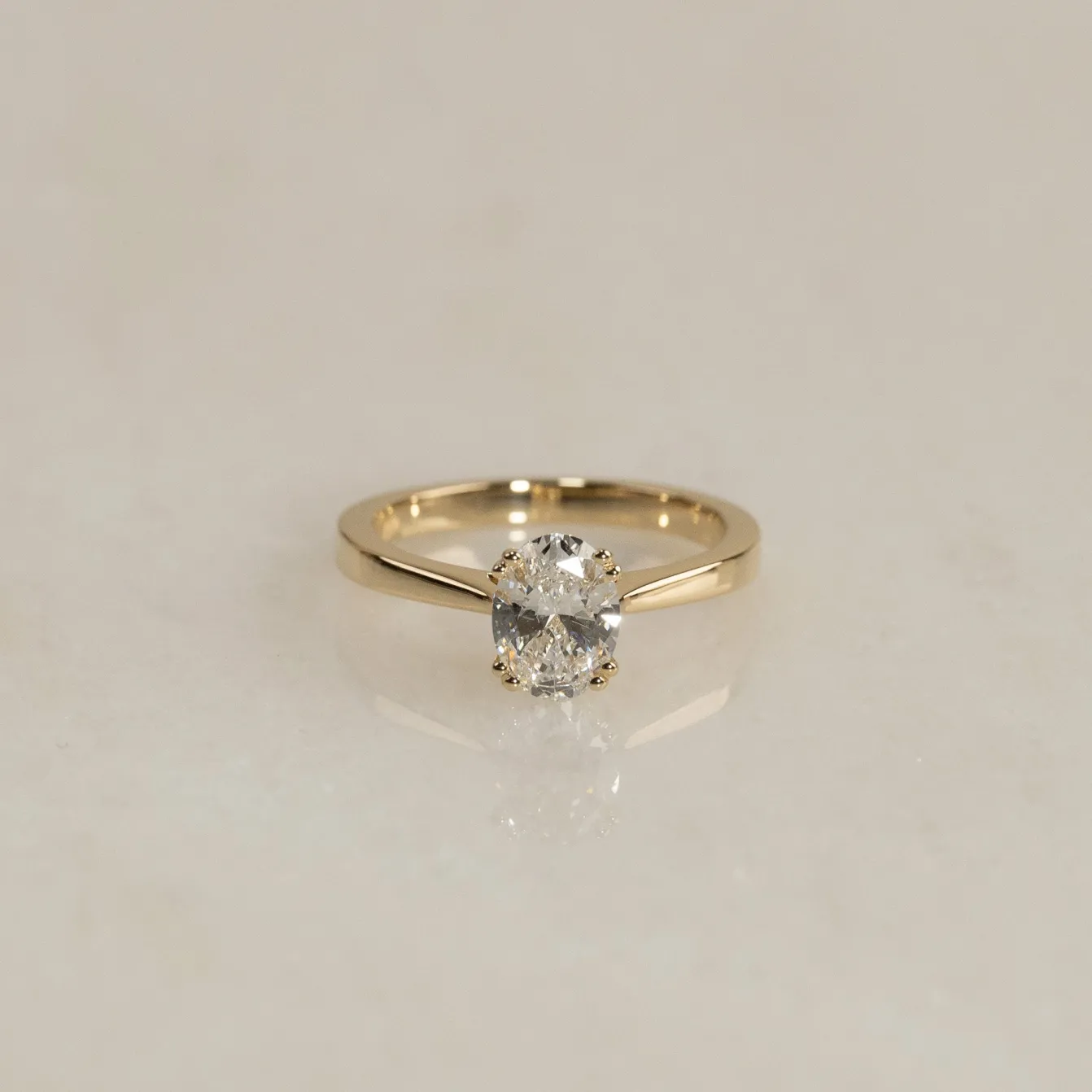 TULIP-SET OVAL-CUT DIAMOND RING - 1.0ct - YG