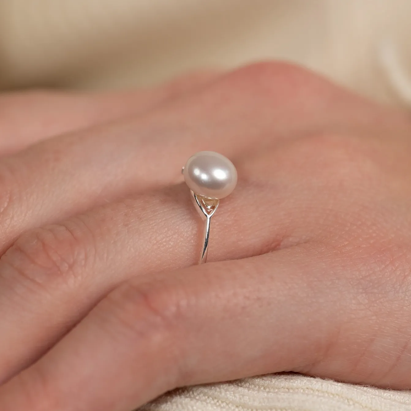 ULA PEARL SILVER RING