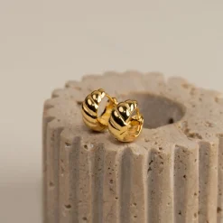 ULRIKKA GOLDEN HUGGIE EARRING