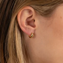 ULRIKKA GOLDEN HUGGIE EARRING