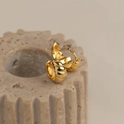 ULRIKKA GOLDEN HUGGIE EARRING
